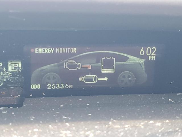 Toyota Prius Image 12