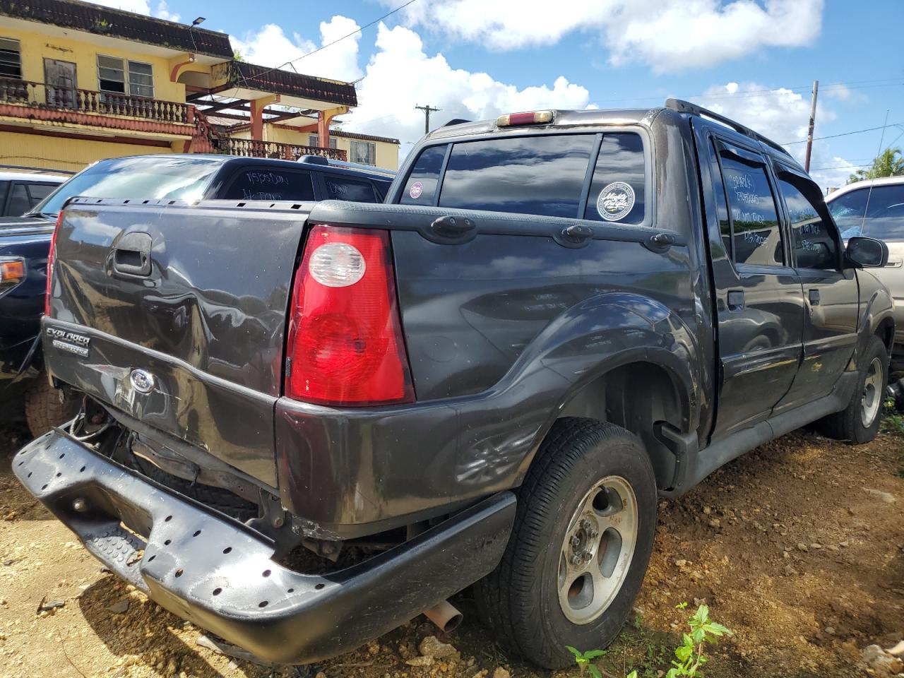 Ford Explorer Image 5