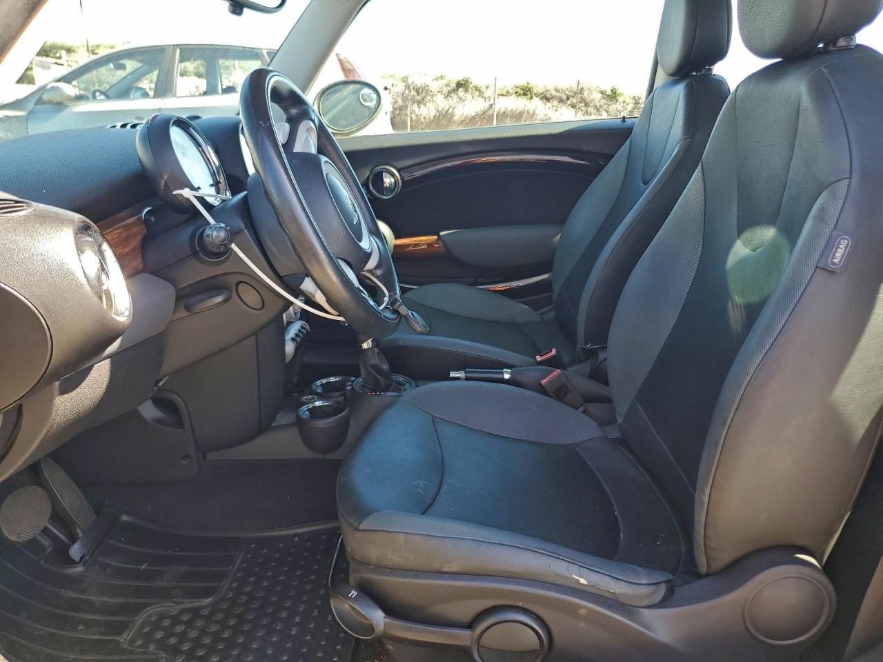 MINI Cooper Image 11