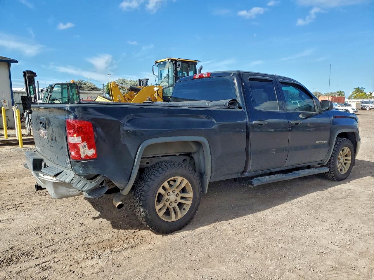 GMC Sierra C1500 Image 3