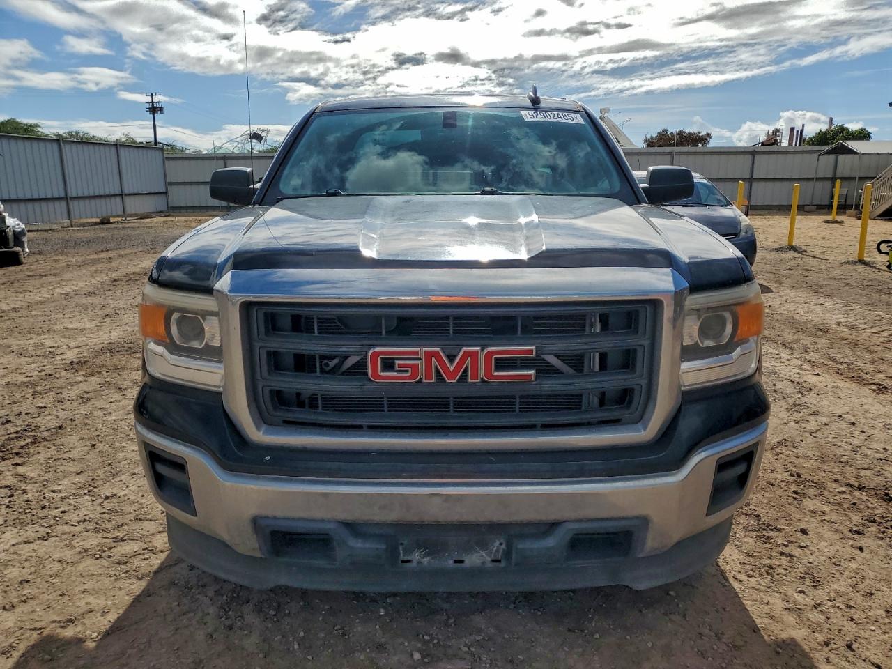 GMC Sierra C1500 Image 4