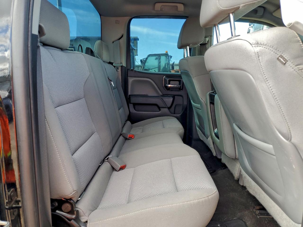 GMC Sierra C1500 Image 9