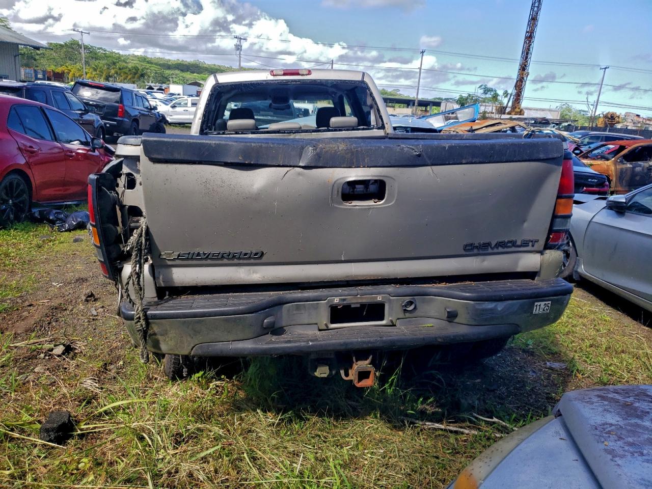 Chevrolet Silverado K3500 Image 8