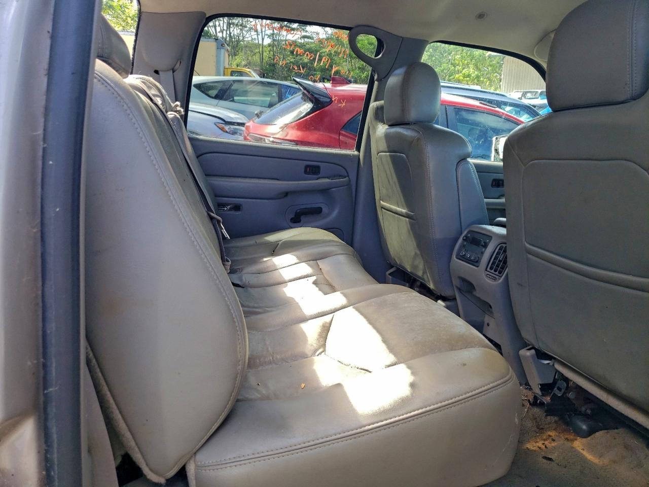 Chevrolet Silverado K3500 Image 5