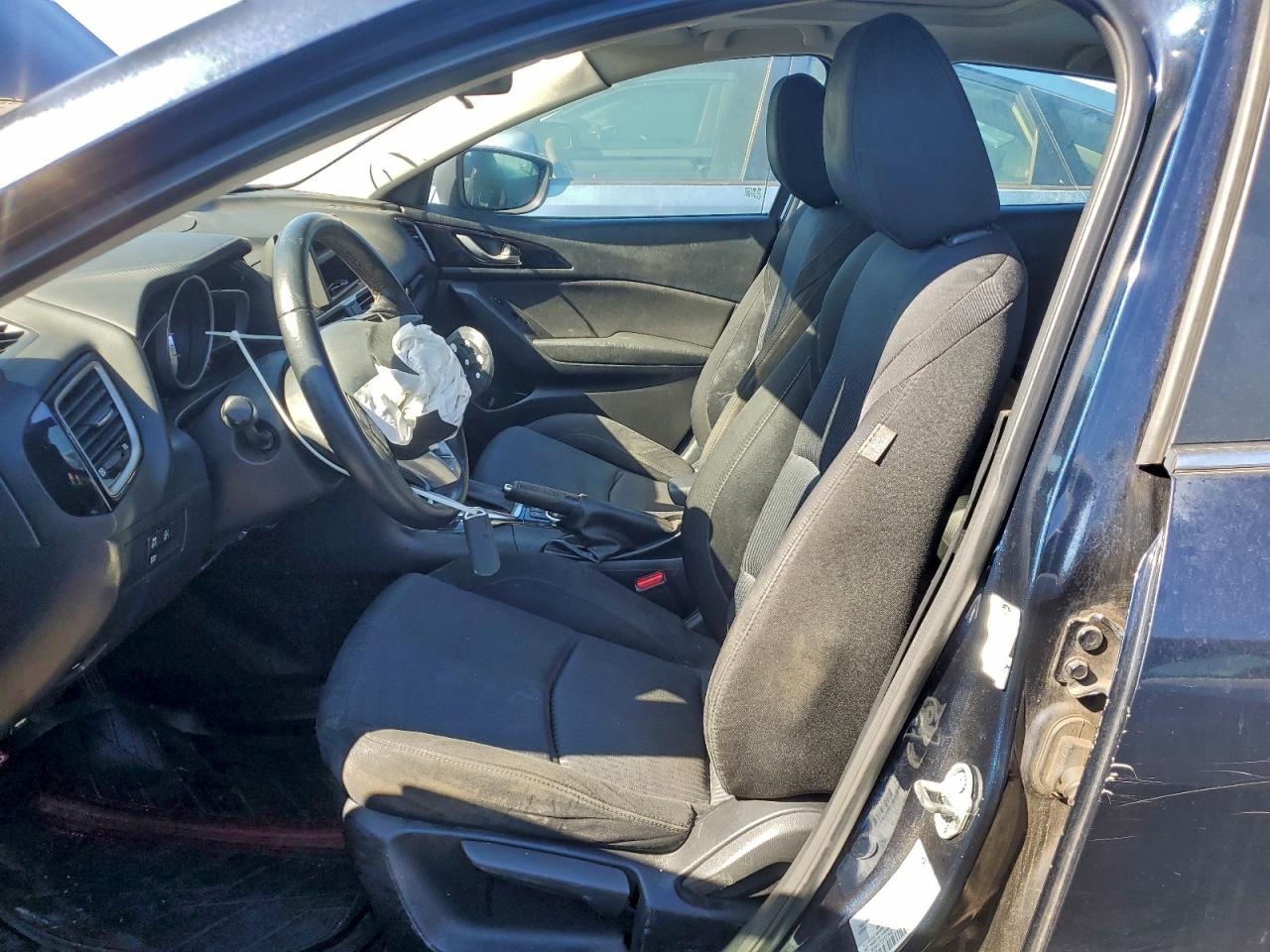 Mazda 3 Touring Image 12