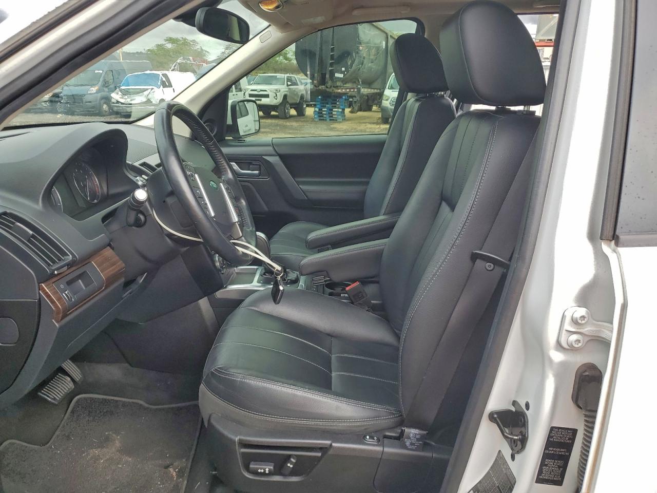 Land Rover LR2 Hse Image 6