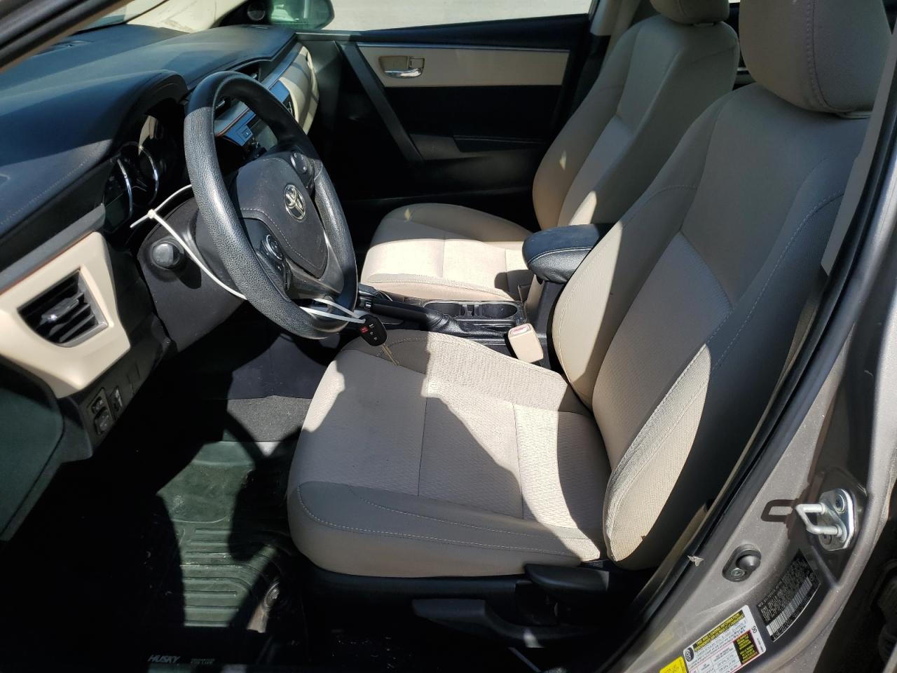 Toyota Corolla L Image 9