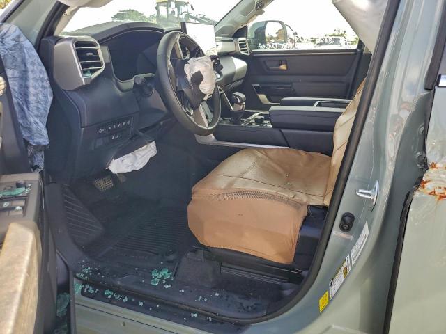 Toyota Tundra Crewmax Limited Image 12