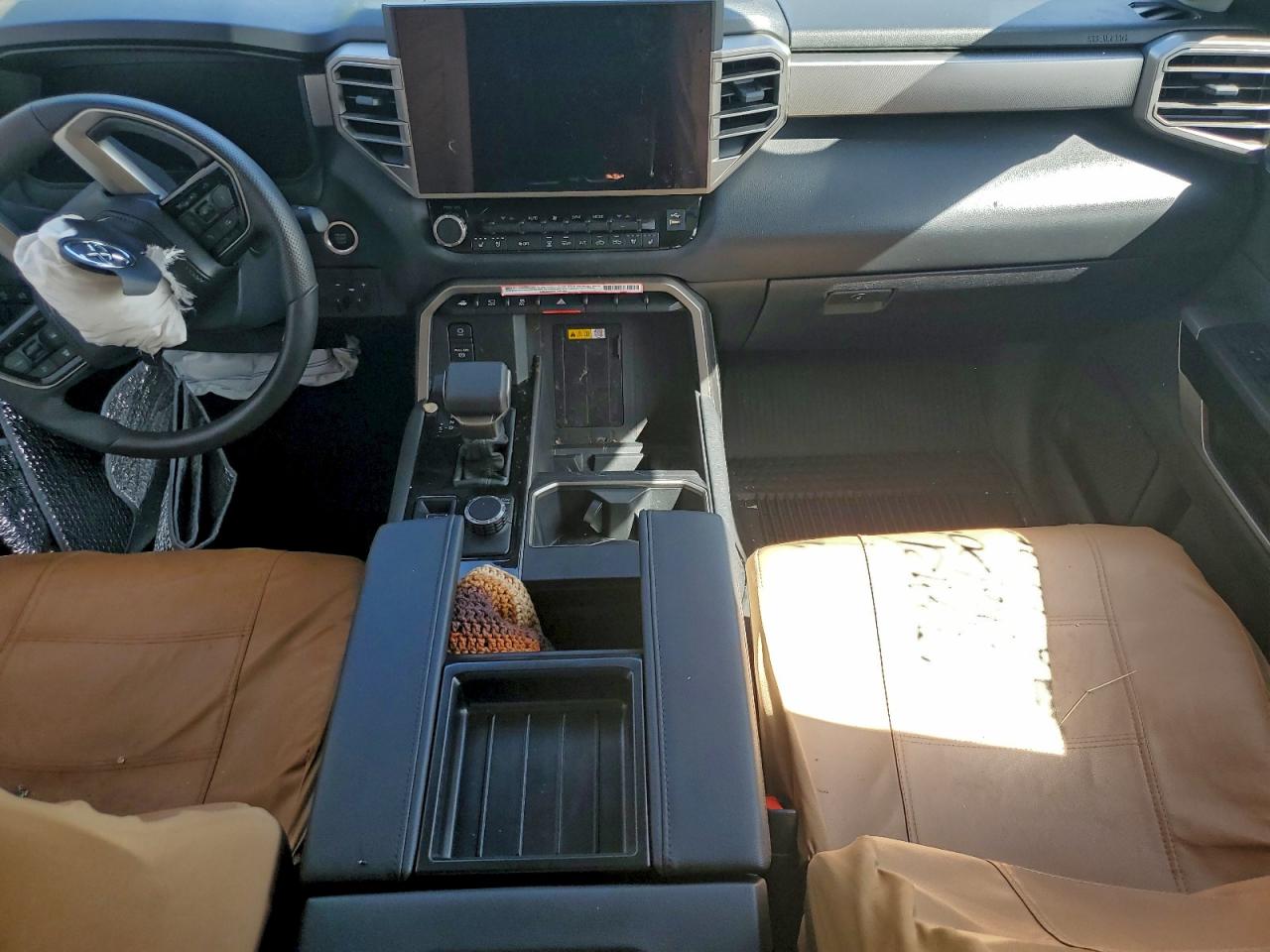 Toyota Tundra Crewmax Limited Image 13