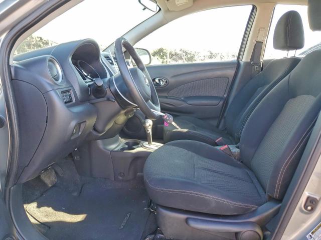 Nissan Versa S Image 5