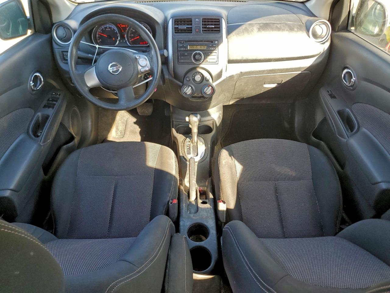 Nissan Versa S Image 9