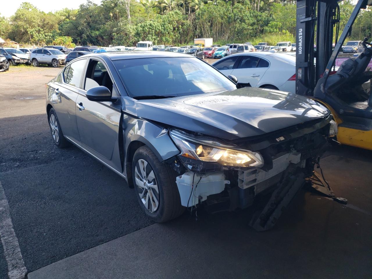 Nissan Altima S Image 2