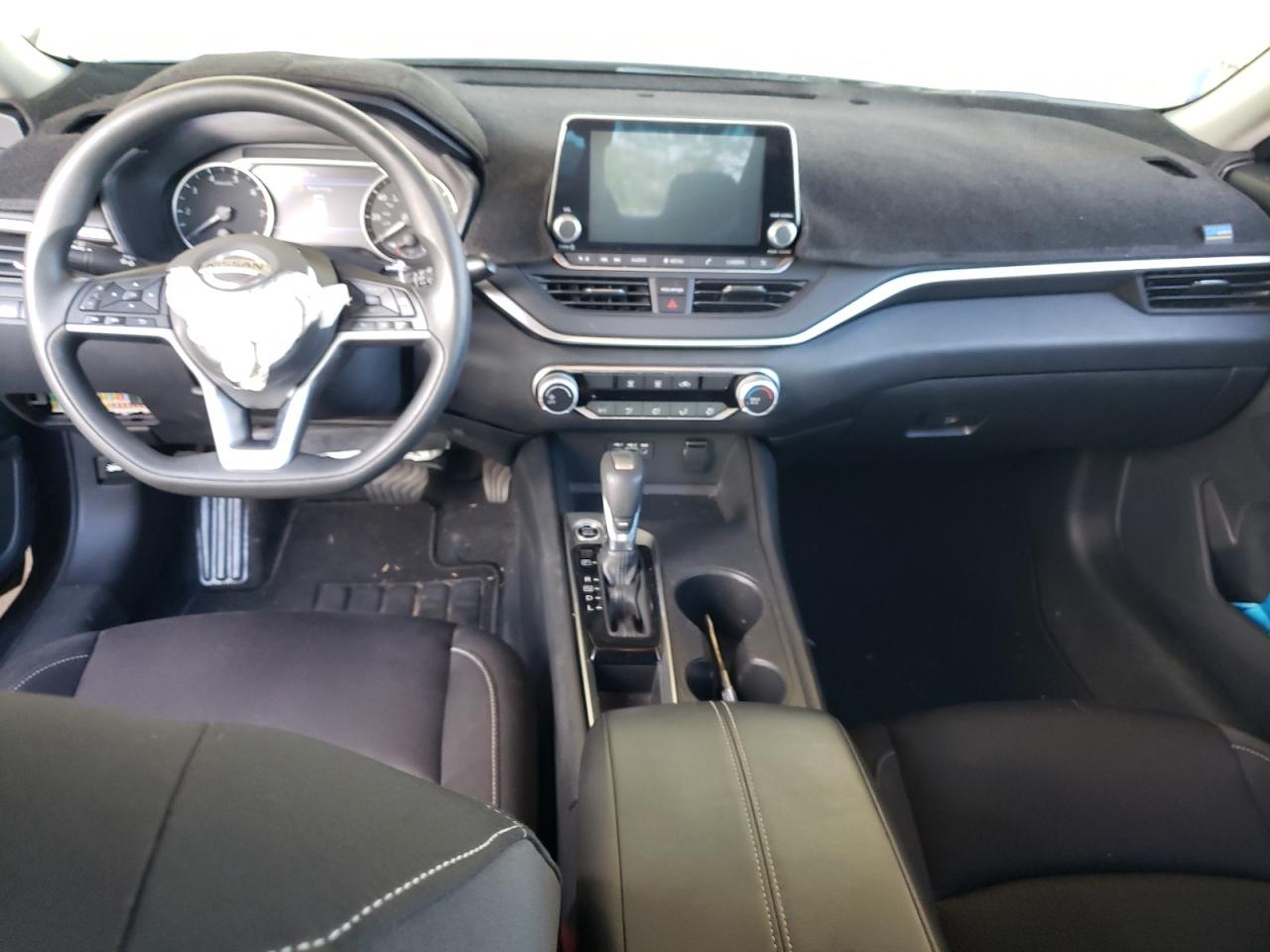 Nissan Altima S Image 13