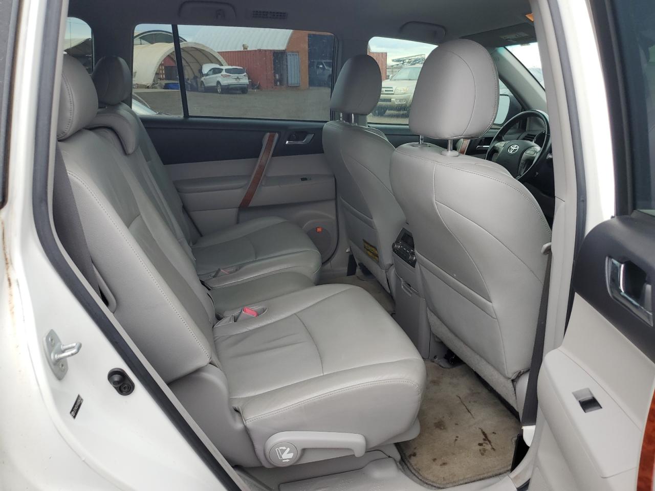 Toyota Highlander Limited Image 9