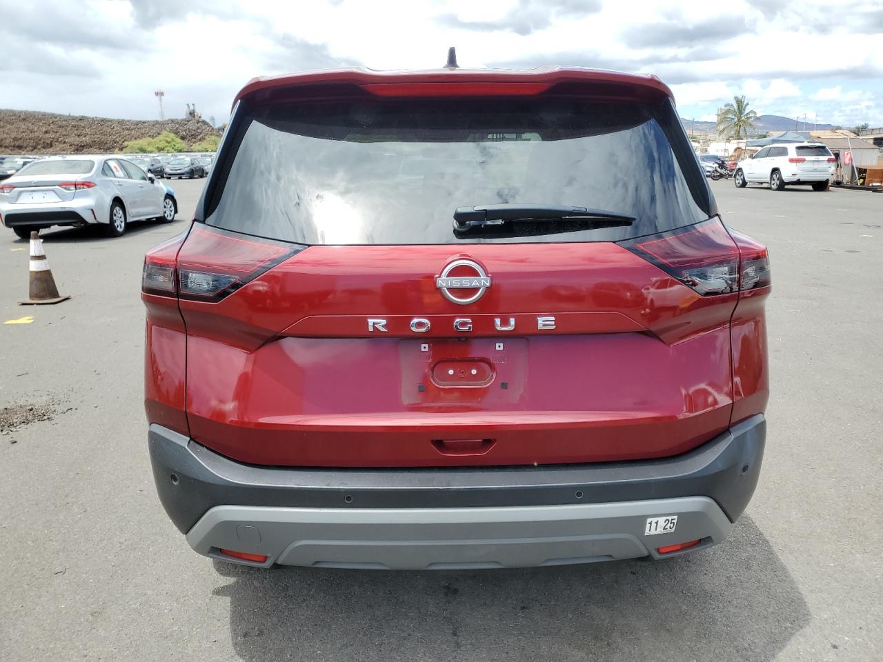Nissan Rogue S Image 4