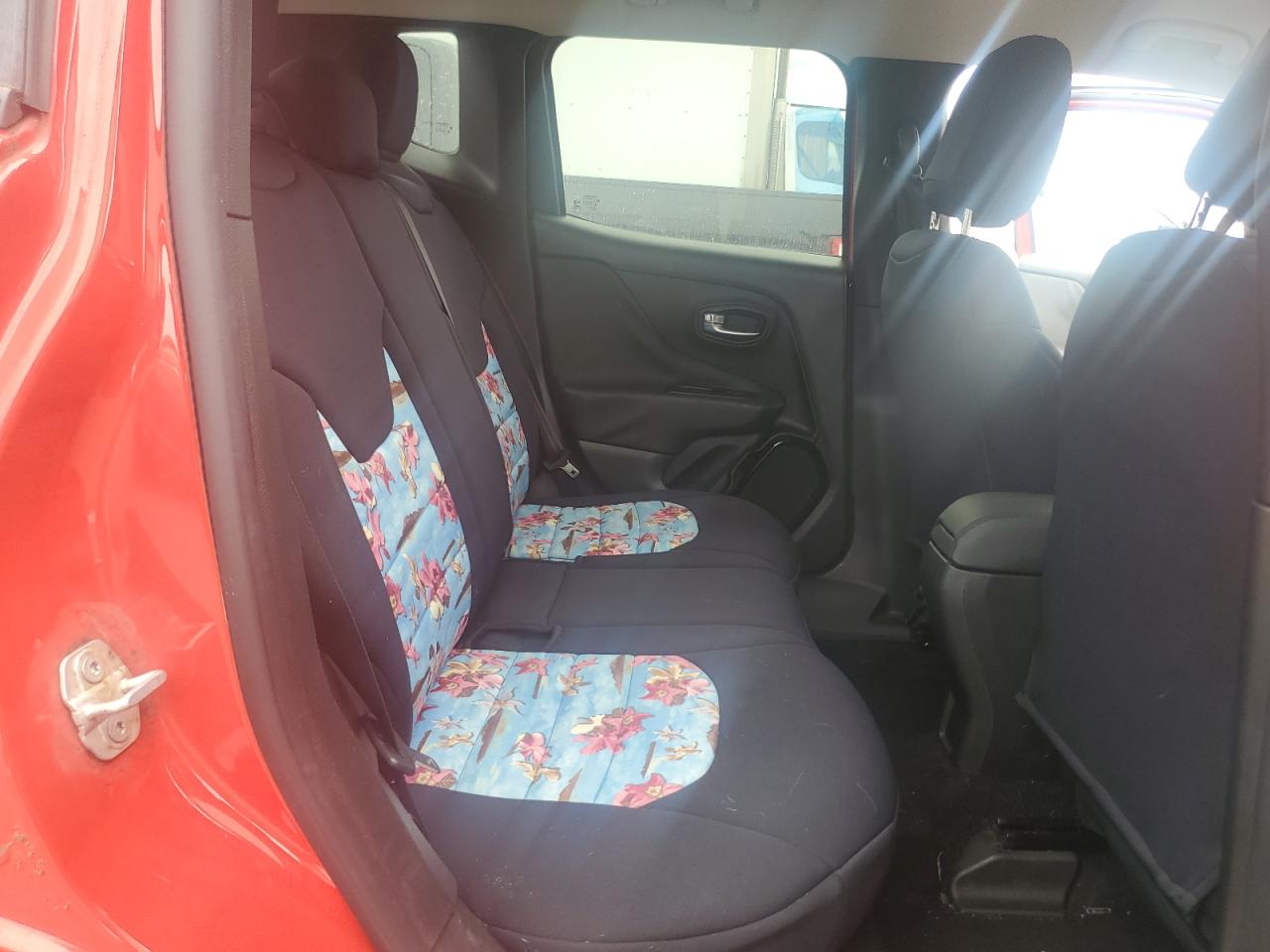 Jeep Renegade Latitude Image 6