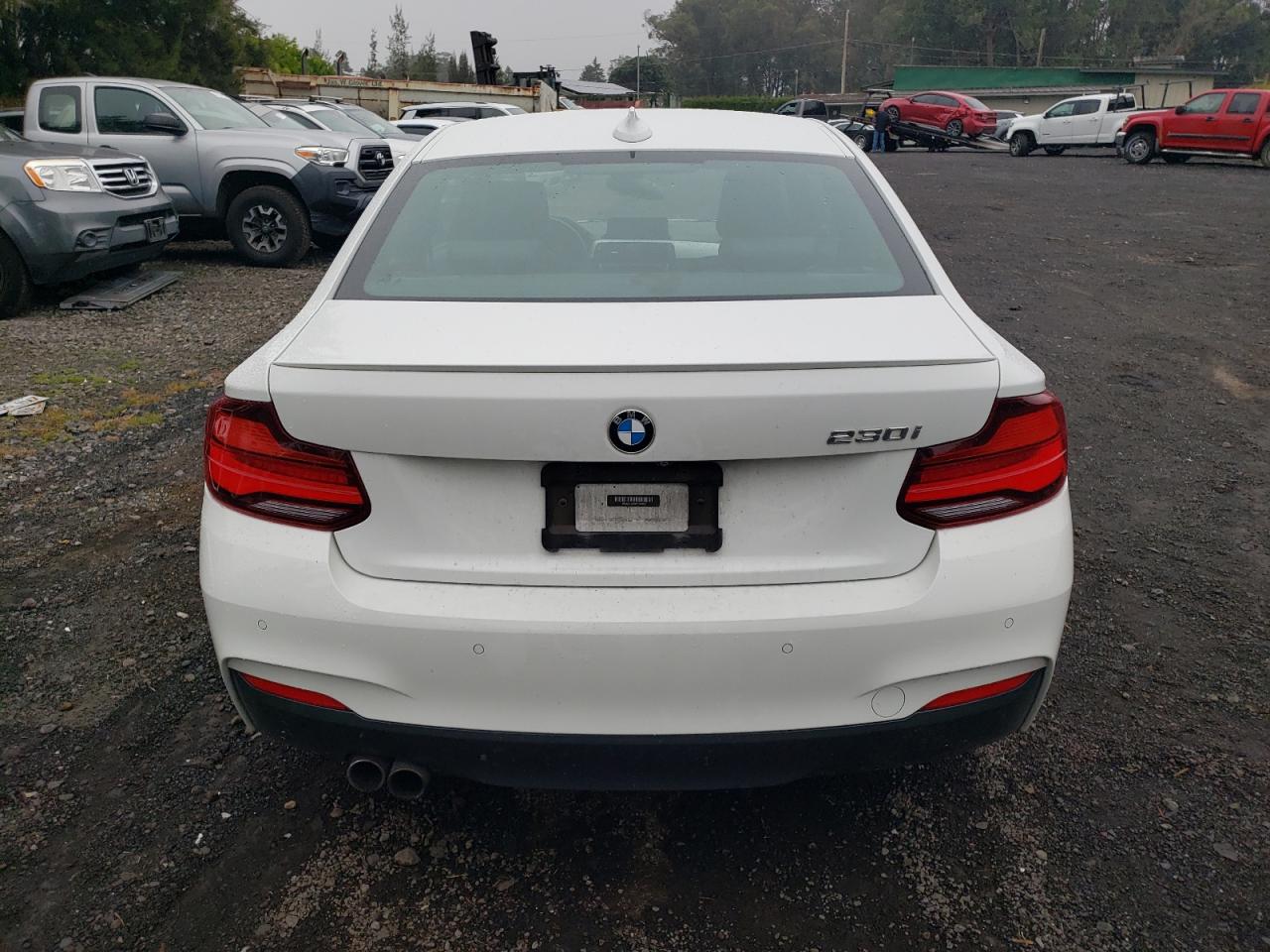 BMW 2 Series Image 10