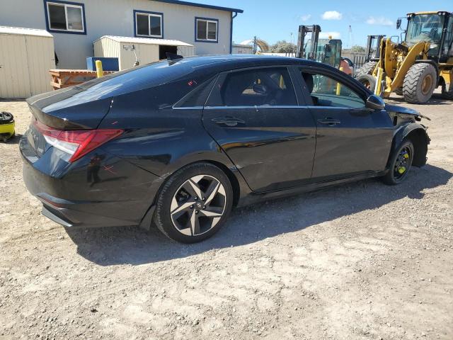 Hyundai ELANTRA Limited Image 3