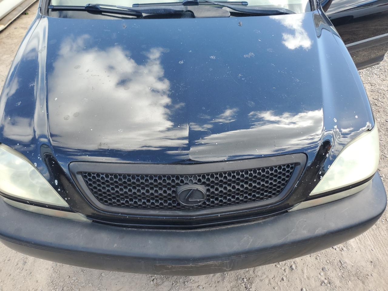 Lexus RX 300 Image 4