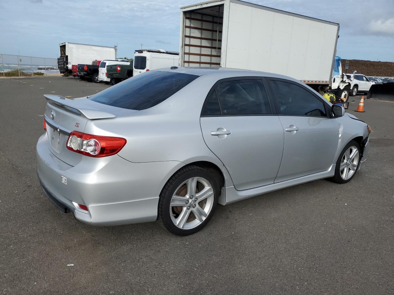 Toyota Corolla Base Image 2