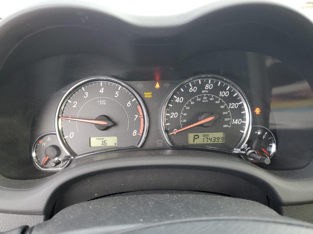 Toyota Corolla Base Image 10