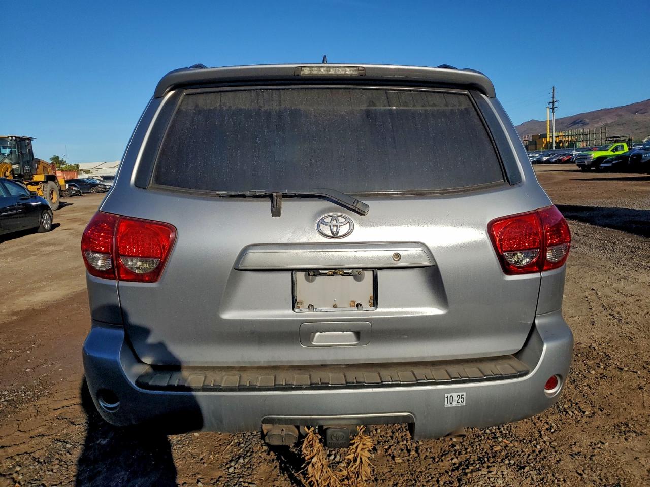 Toyota Sequoia Sr5 Image 6