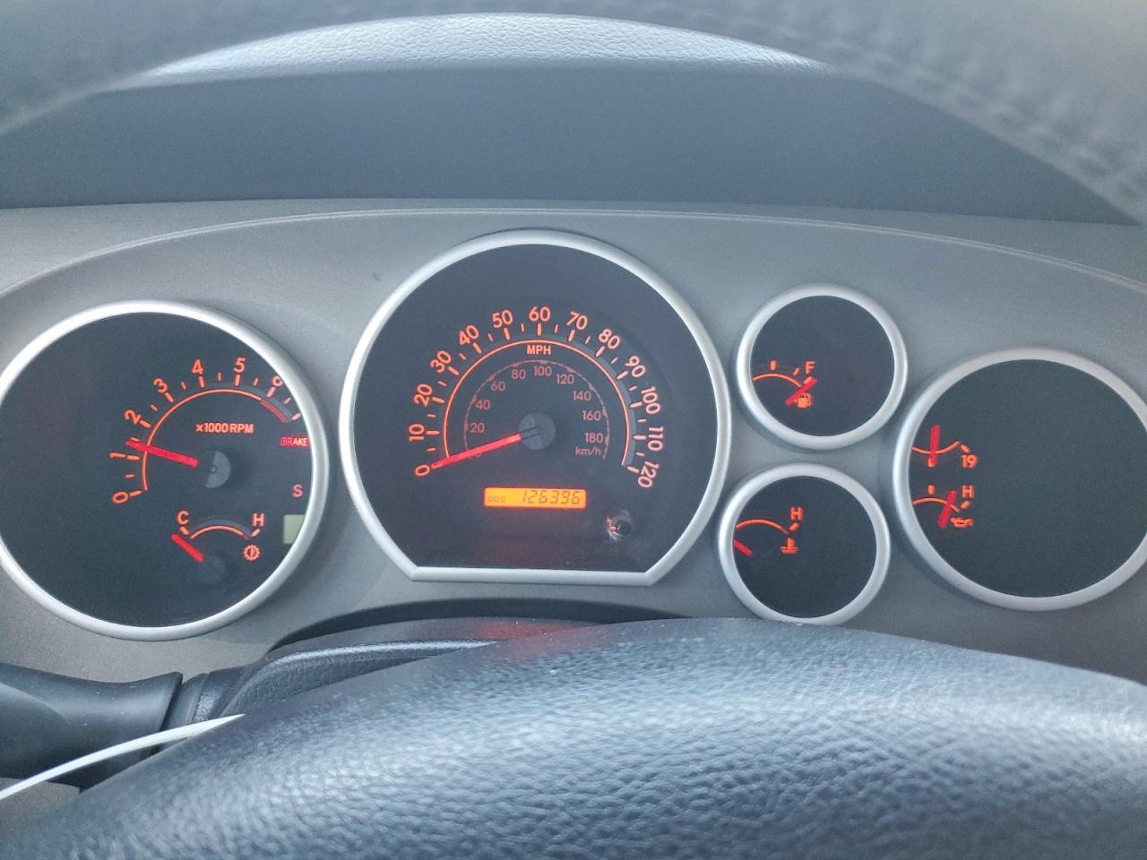 Toyota Sequoia Sr5 Image 13