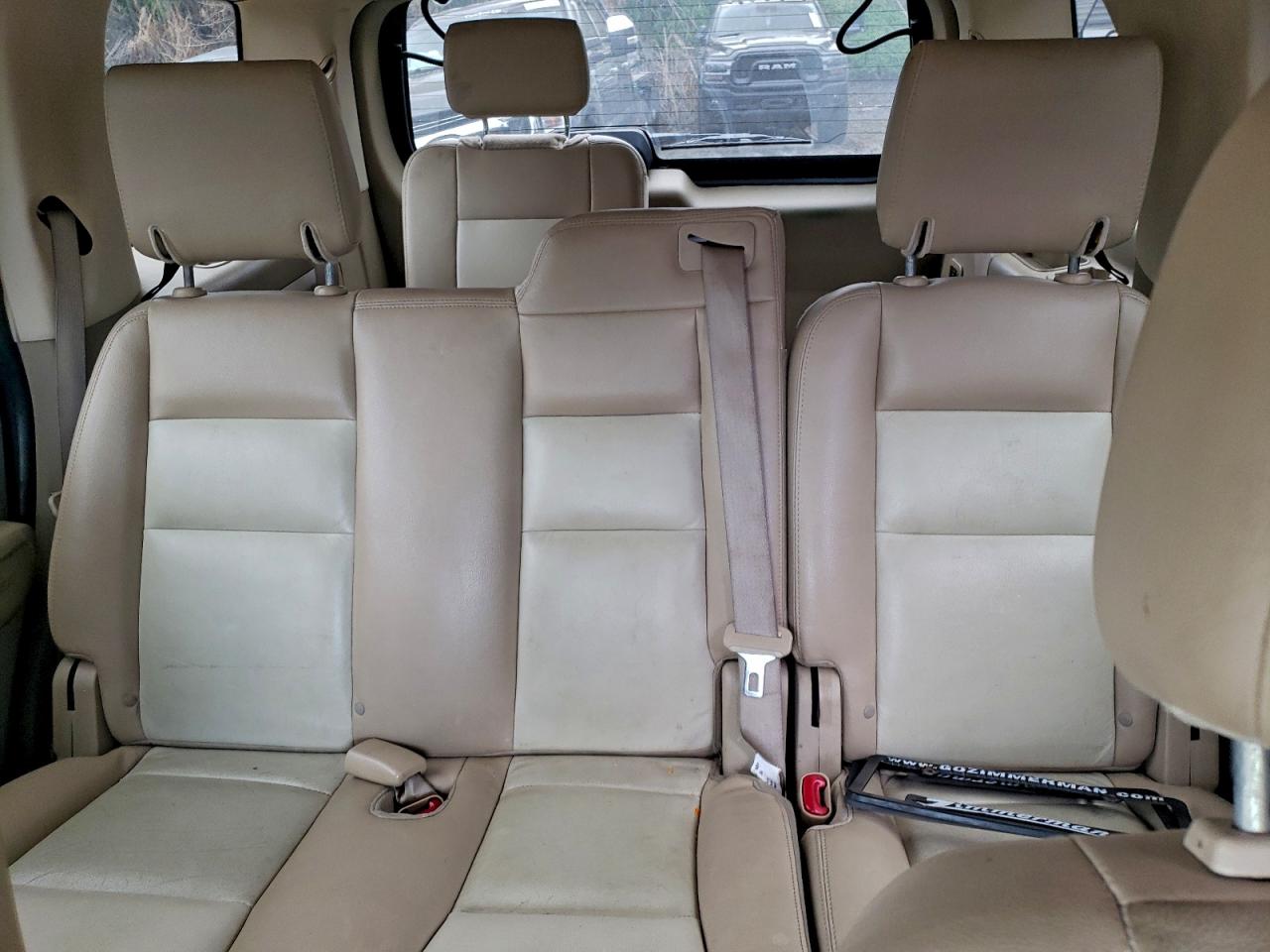 Ford Explorer Eddie Bauer Image 11