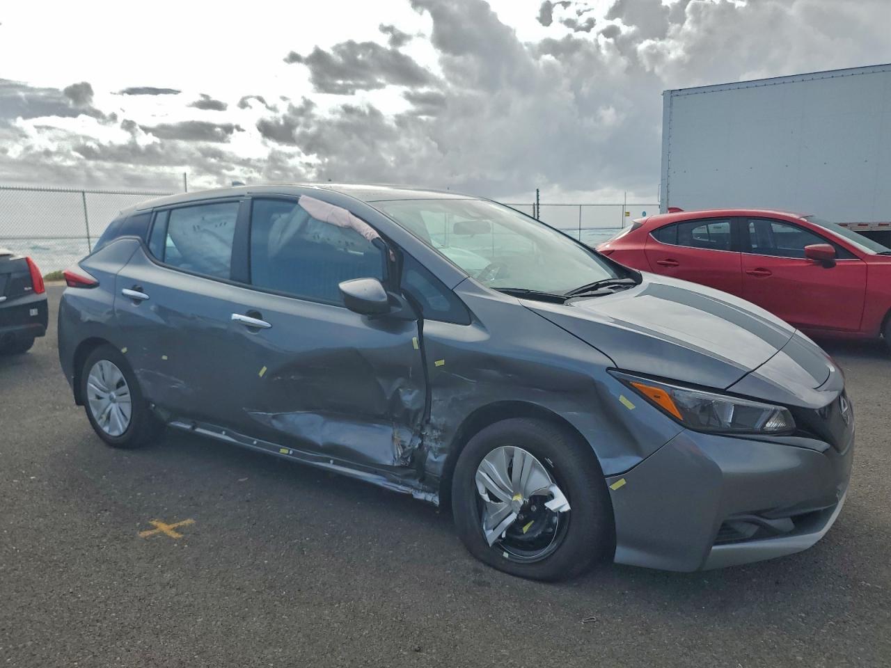 Nissan LEAF S Image 4