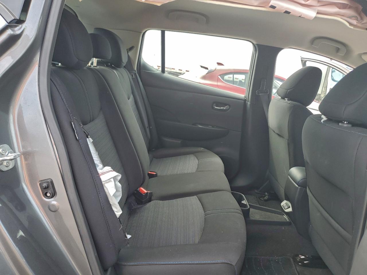 Nissan LEAF S Image 2