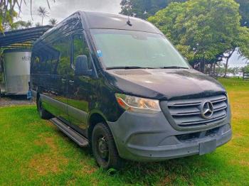  Salvage Mercedes-Benz Sprinter