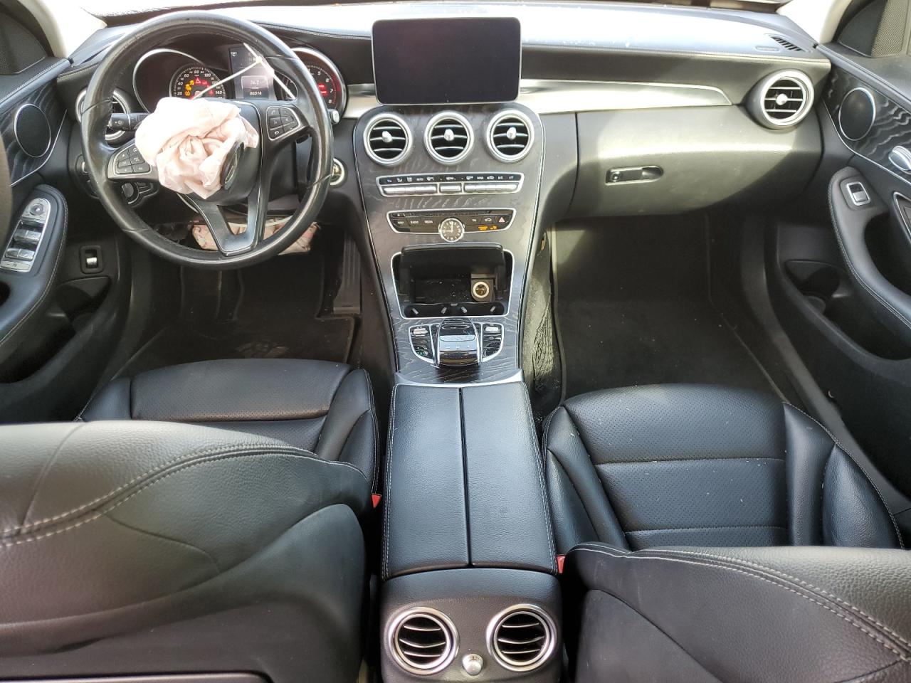 Mercedes-Benz C-Class 300 Image 6