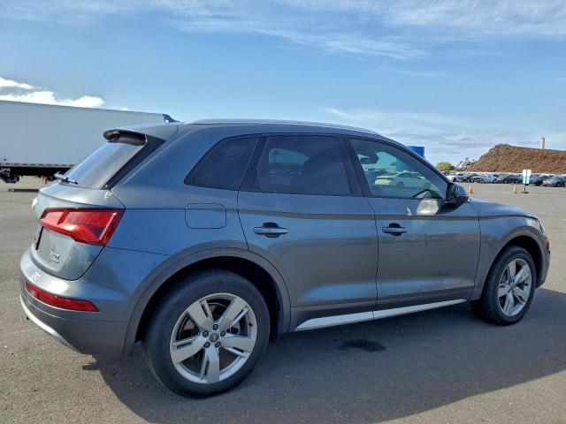 Audi Q5 Premium Image 2