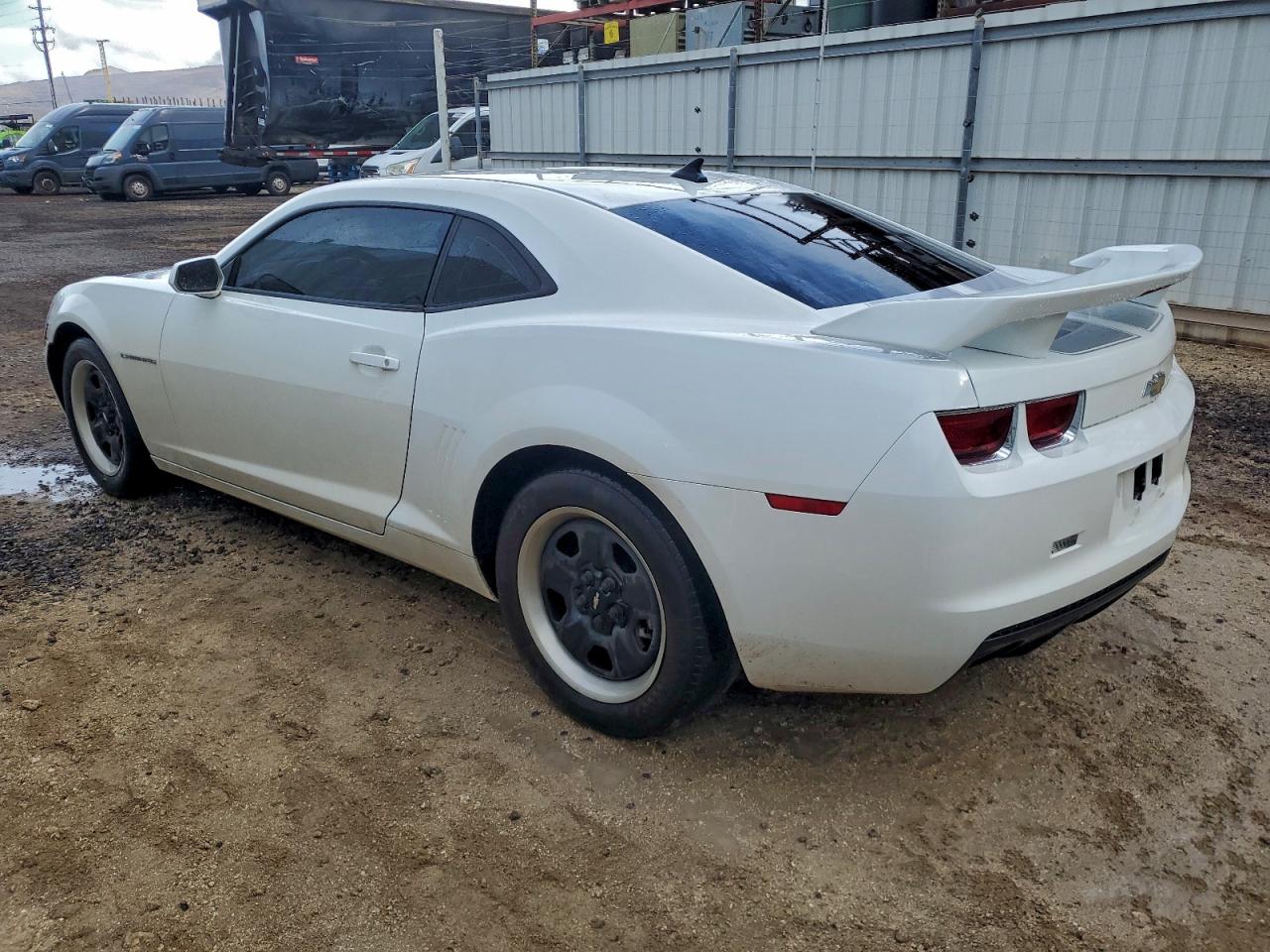 Chevrolet Camaro Ls Image 2