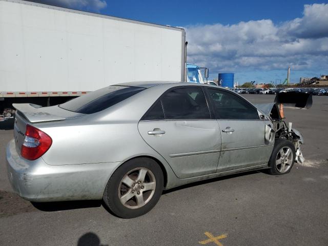 Toyota Camry Le Image 3