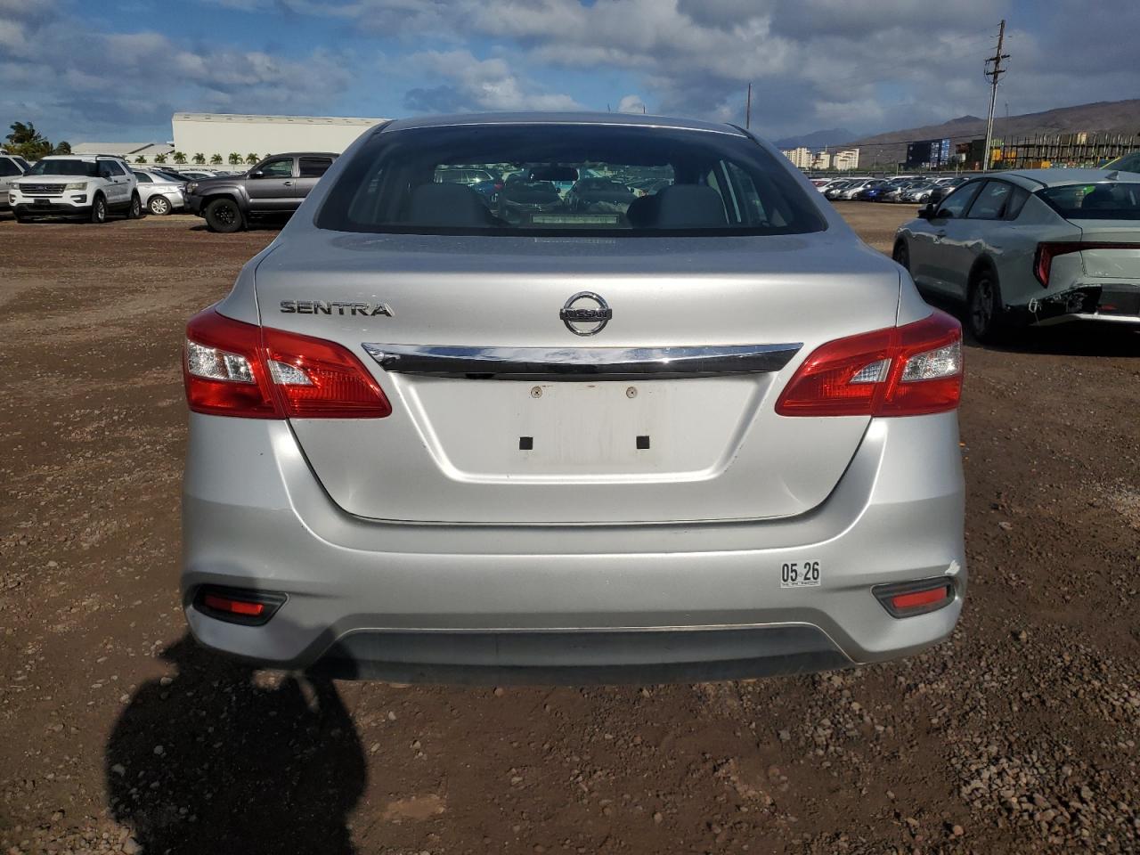 Nissan Sentra S Image 10