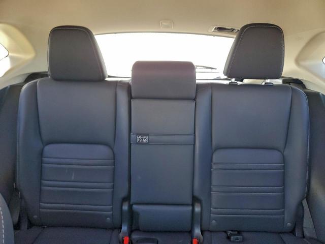 Lexus NX 300h Image 11