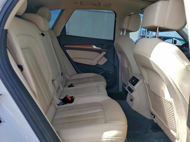 Audi Q5 Premium Plus 45 Image 3