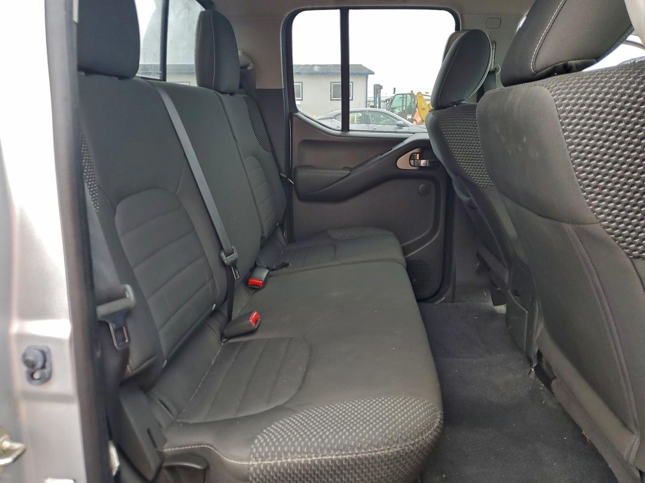 Nissan Frontier S Image 10