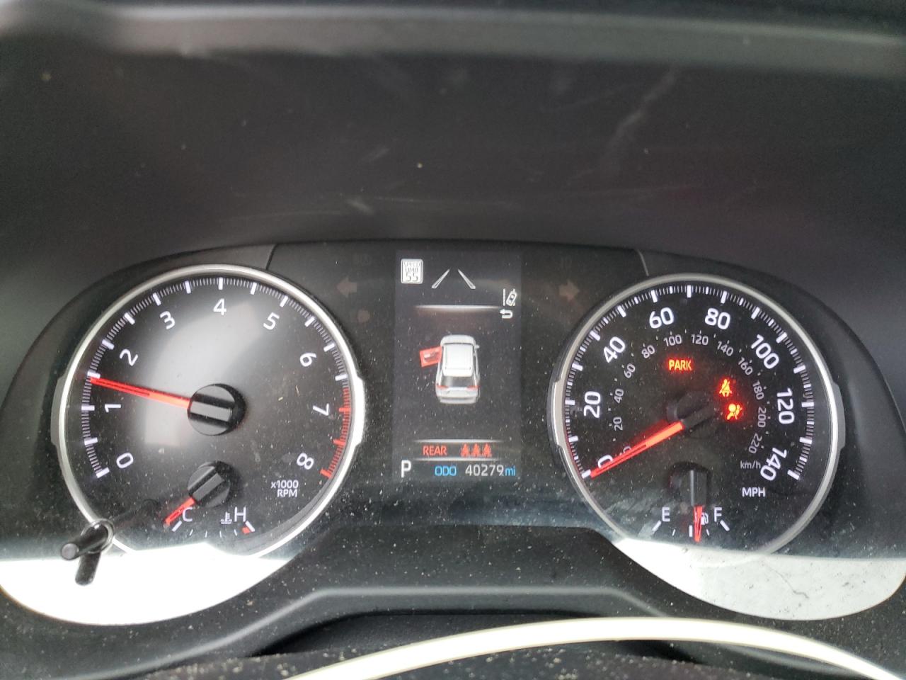 Toyota RAV4 Le Image 5