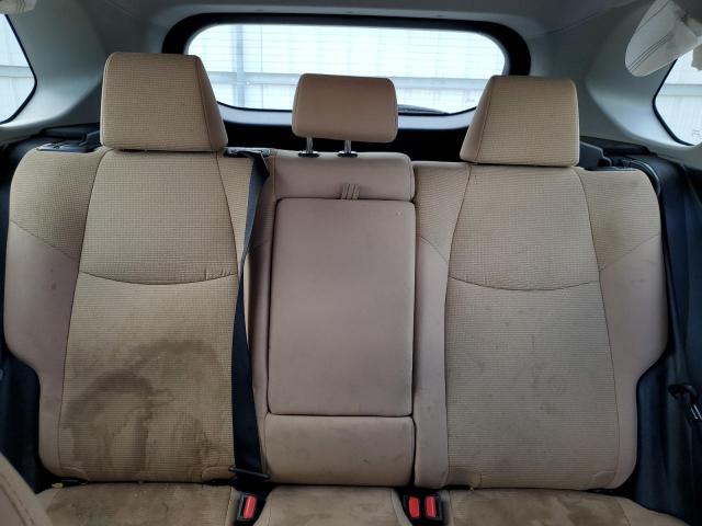 Toyota RAV4 Le Image 11