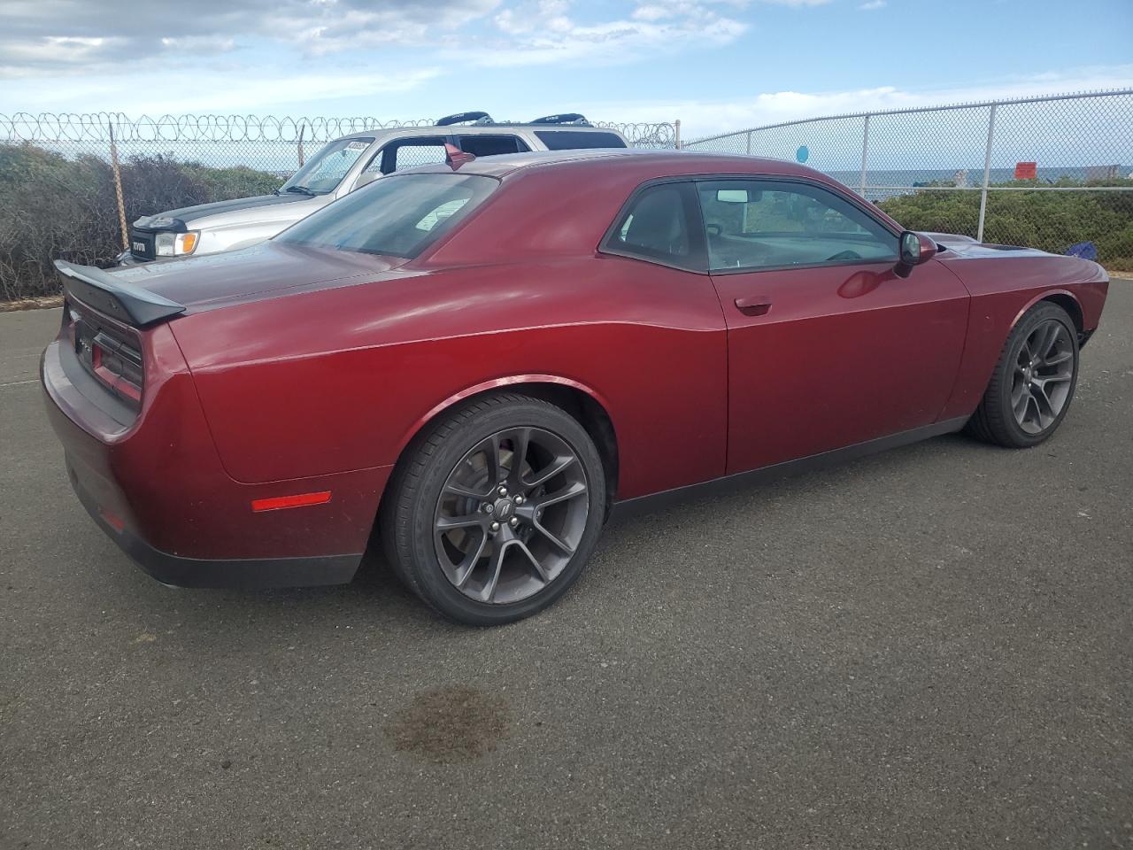 Dodge Challenger R/t Scat Pack Image 3