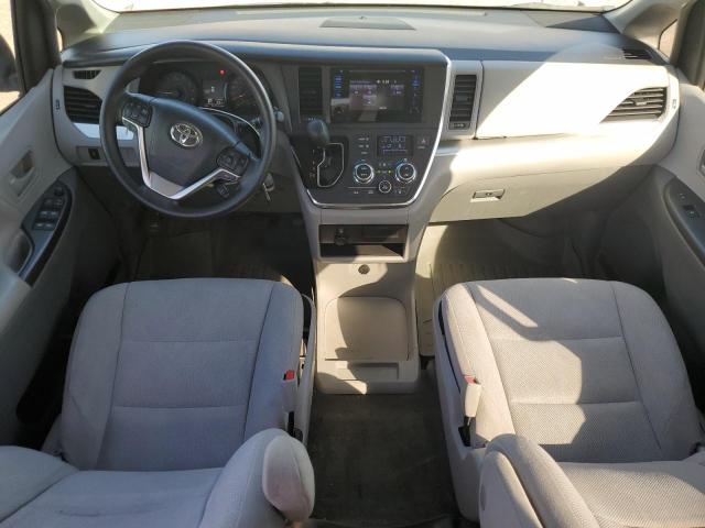 Toyota Sienna Image 3