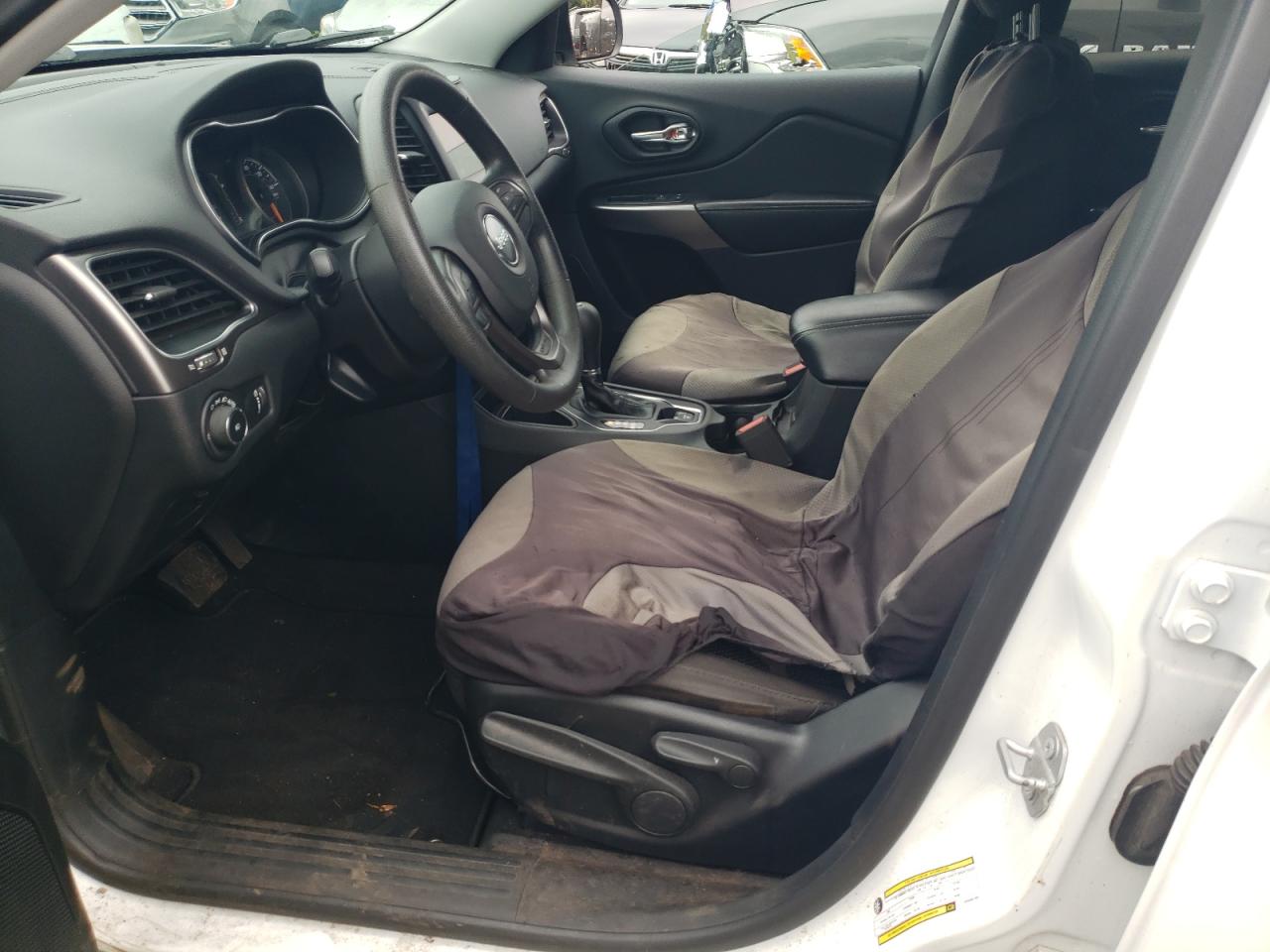 Jeep Grand Cherokee Latitude Image 6