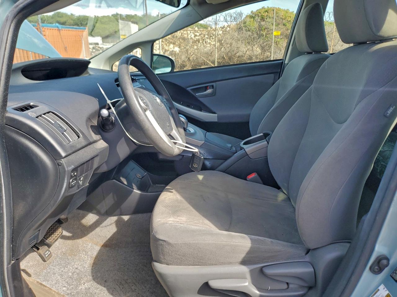 Toyota Prius Image 12