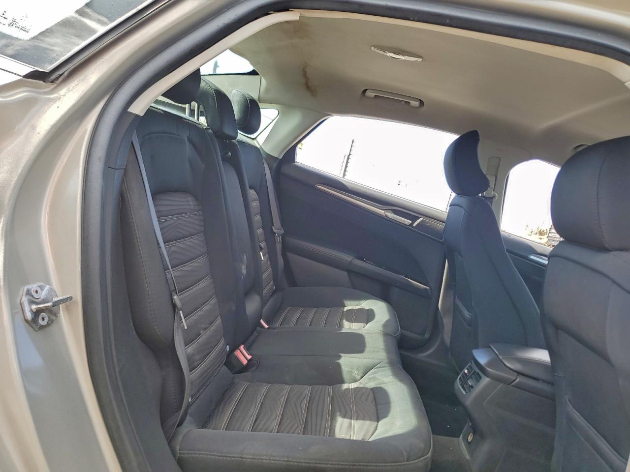 Ford Fusion Se Image 7