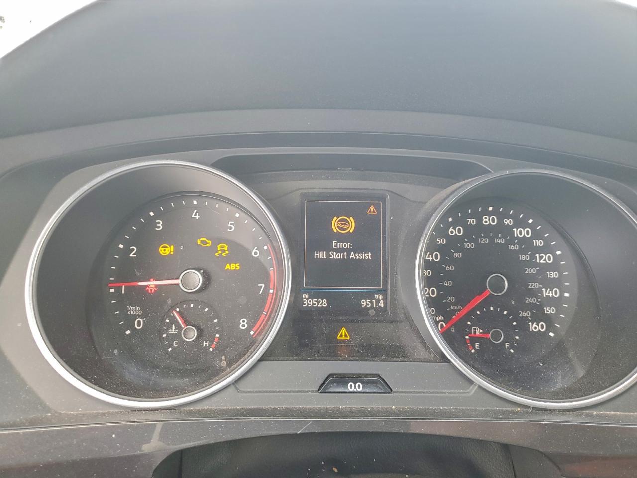 Volkswagen Tiguan Se Image 9