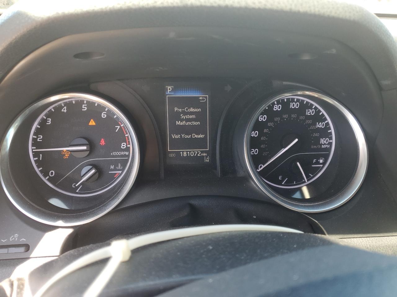 Toyota Camry L Image 11