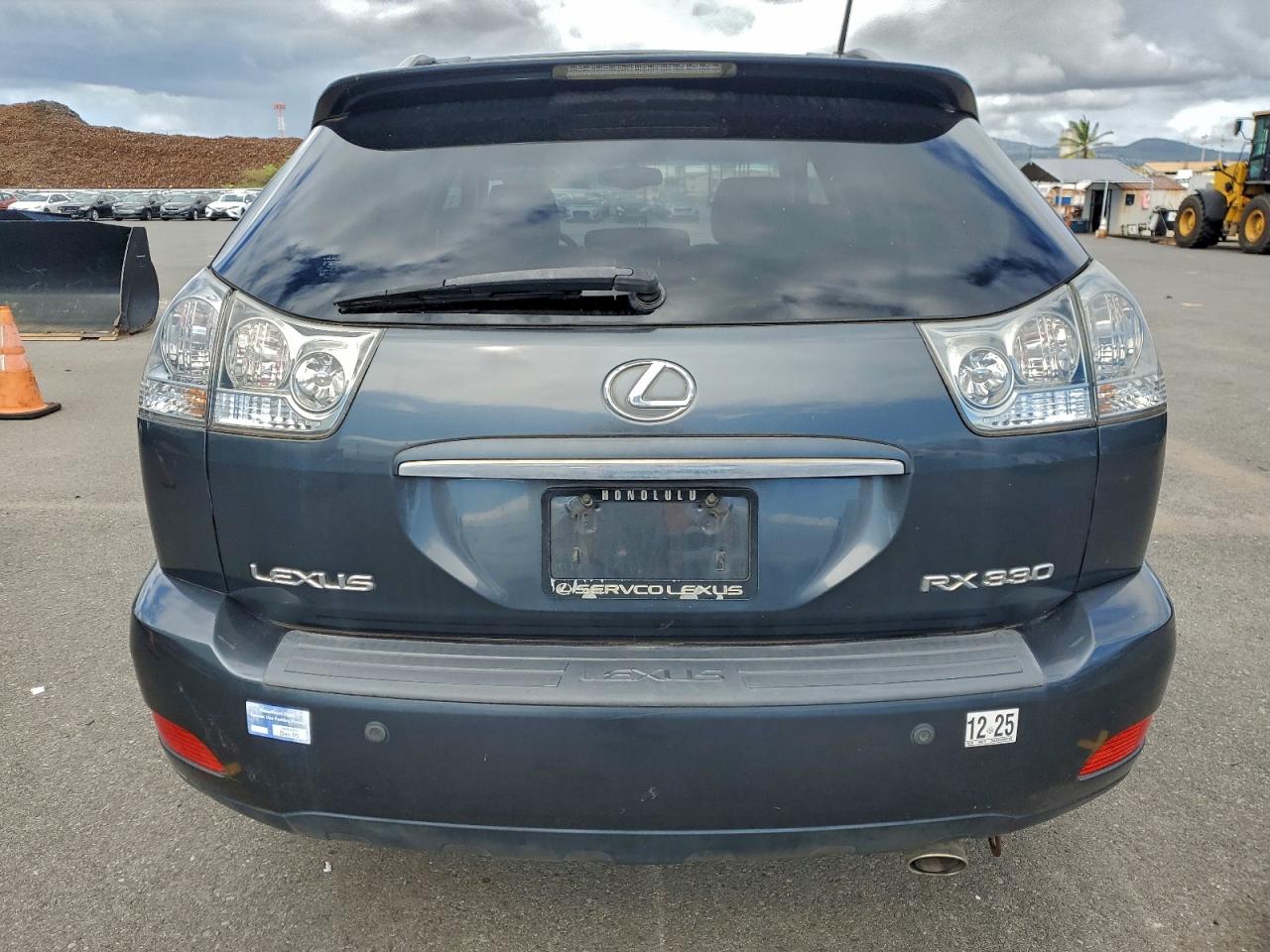 Lexus RX 330 Image 12