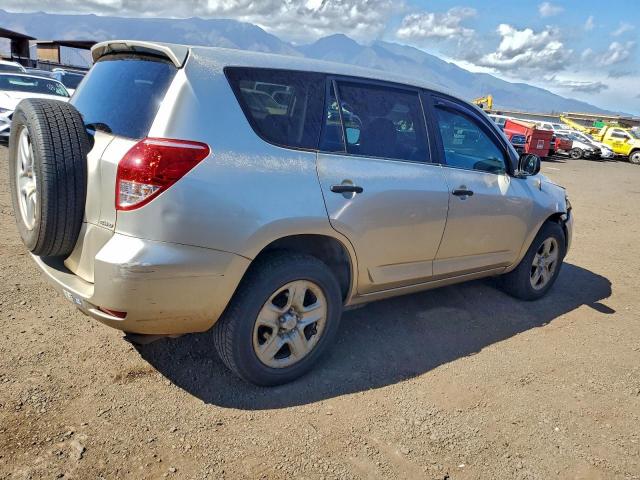 Toyota RAV4 Image 2